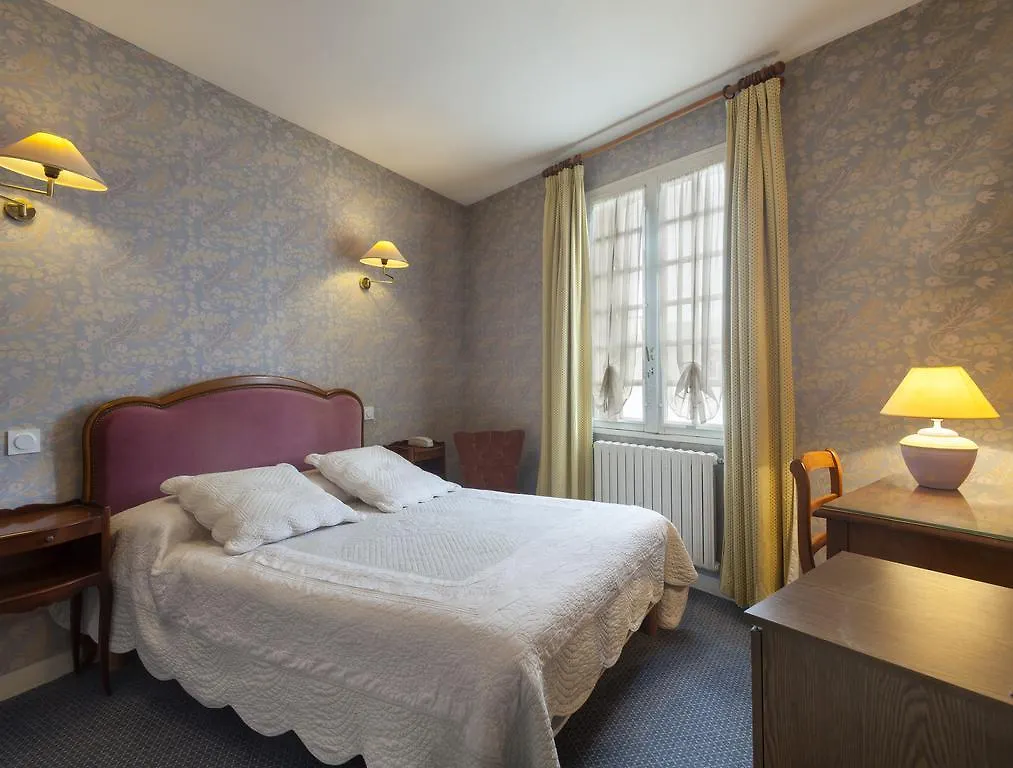 Au Relais Du Porhoet Guilliers 2*,  Fransa